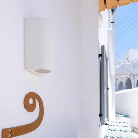 Ammoudi Hotel
