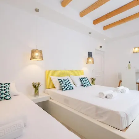Ammoudi Hotel *